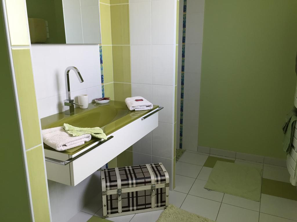 Chambres D'Hotes Aube De Lune Saint-Palais-sur-Mer Habitación foto